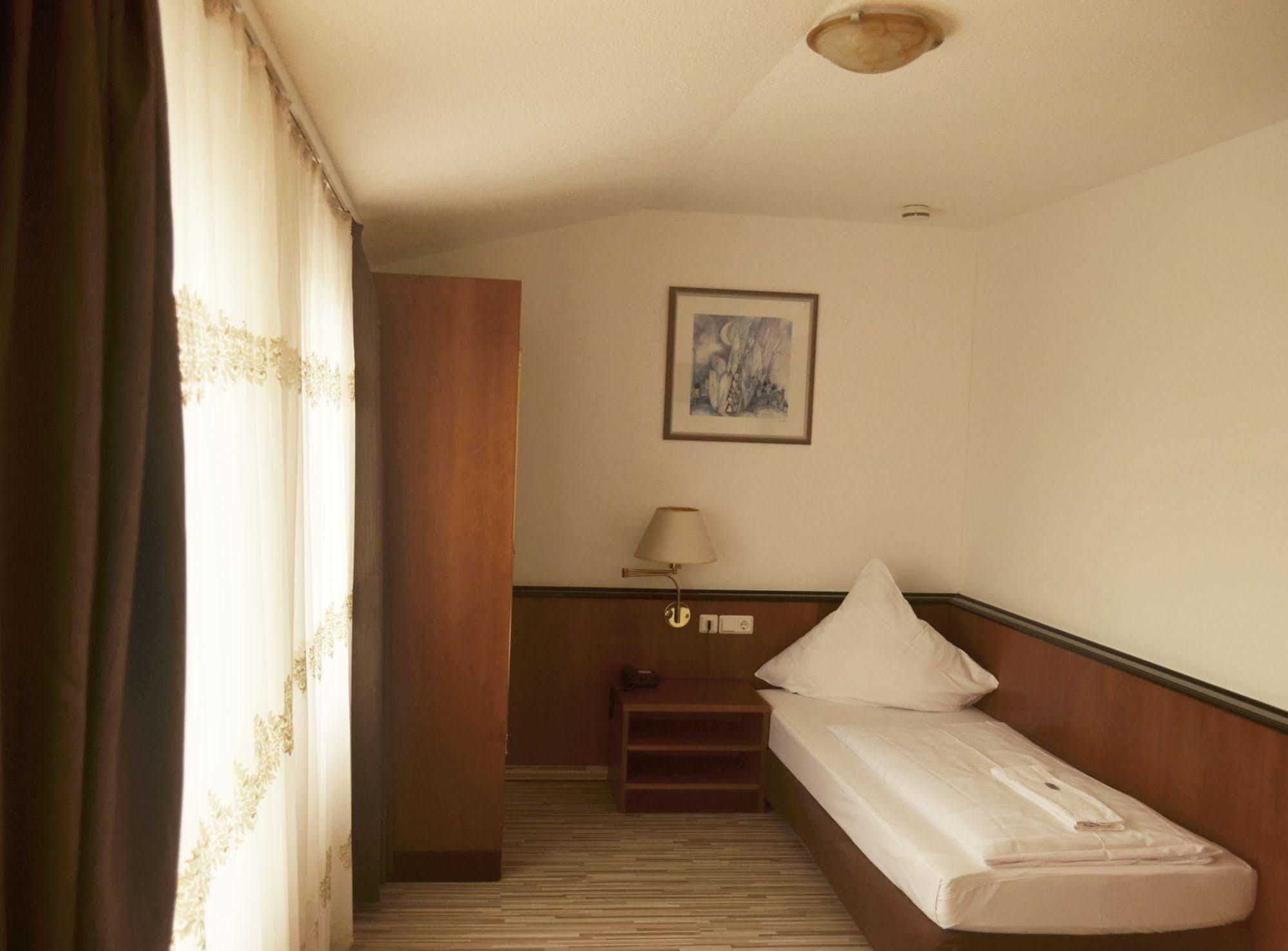 As Hotel Γκέτινγκεν Εξωτερικό φωτογραφία