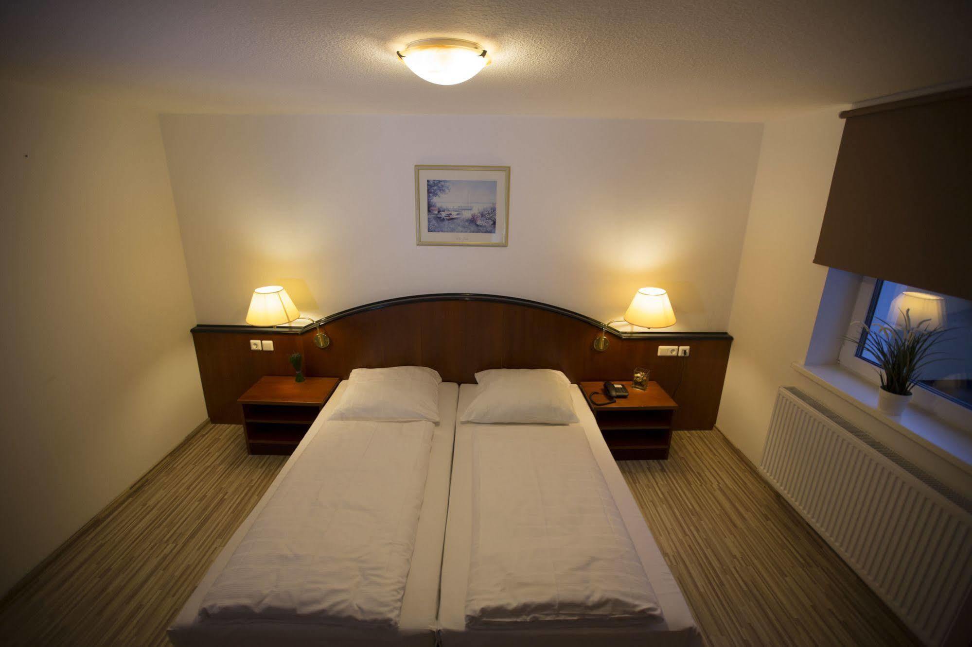 As Hotel Γκέτινγκεν Εξωτερικό φωτογραφία
